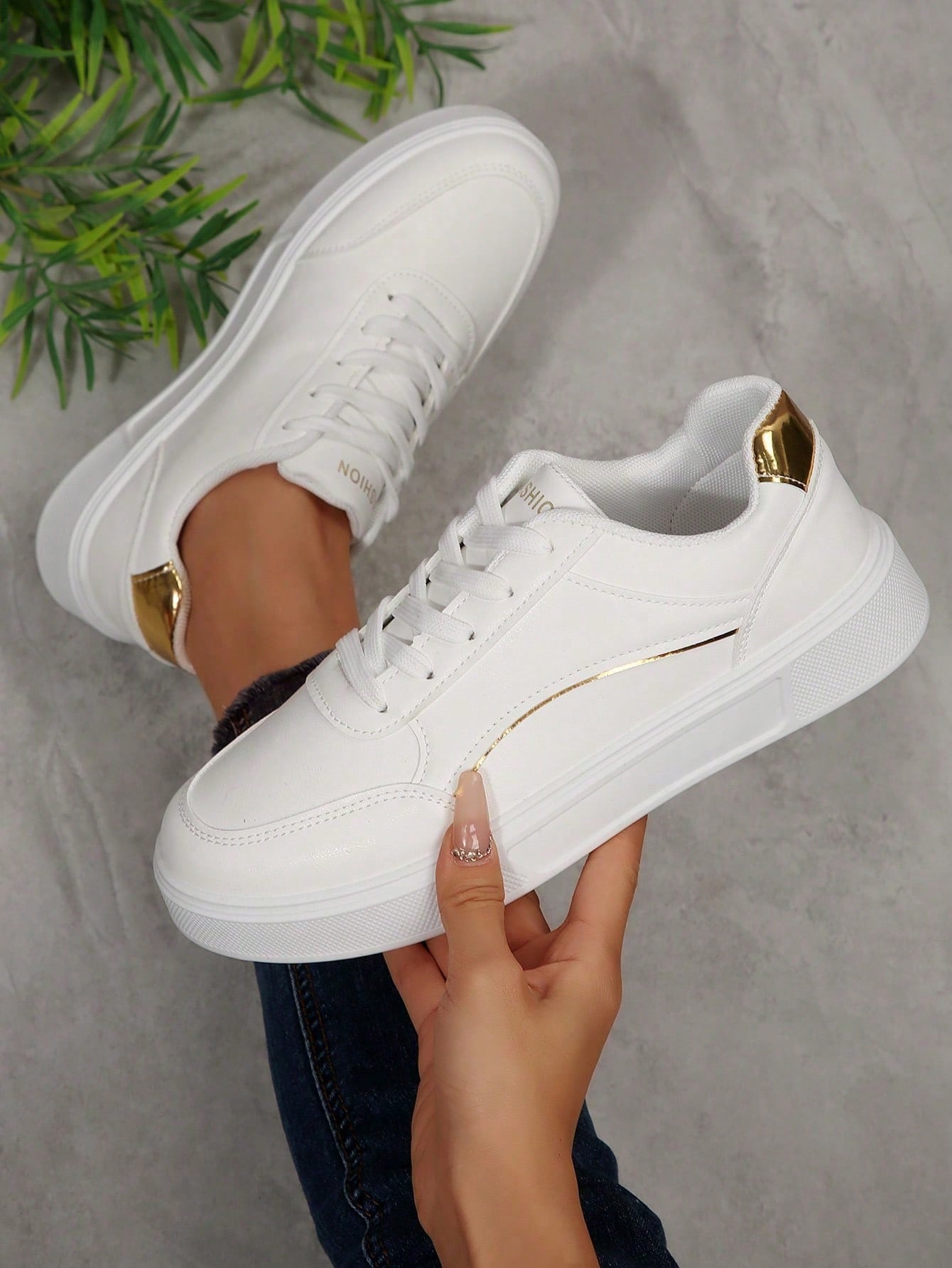 Baskets décontractées blanches - Running Gear For Sale avis et prix